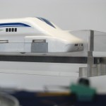 【リニアライナー】夢のリニアモーターカー、自宅で開通