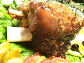 ウワサのモルドバ料理  亀有のNOROC（ノーロック）でマンガ肉を食べた！