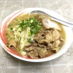 【R5.11月限定】(乳化系)背脂(揚げ)ニンニク醤油らぁ麺