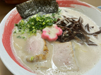 【R6.9月限定】豚の旨味と匠の香味油  肉出汁豚骨らぁ麺